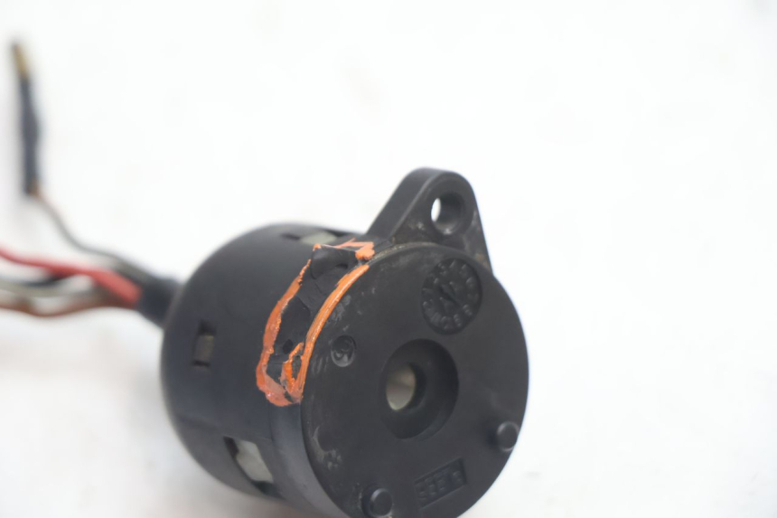 photo de INTERRUPTOR MBK BOOSTER ROCKET 50 (1995 - 1998) - Detalle de la pieza