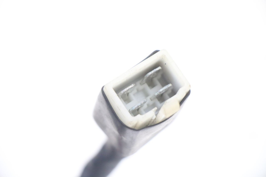 photo de INTERRUPTOR PEUGEOT CITYSTAR 125 (2011 - 2017) - Primer plano técnico