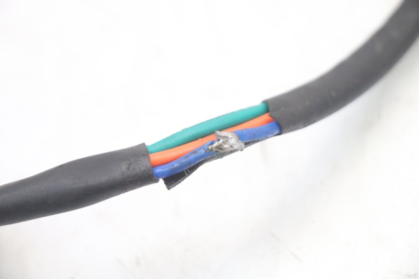 photo de INTERRUPTOR DERBI SENDA SM DRD X-TREME 50 (2011 - 2017) - Primer plano técnico