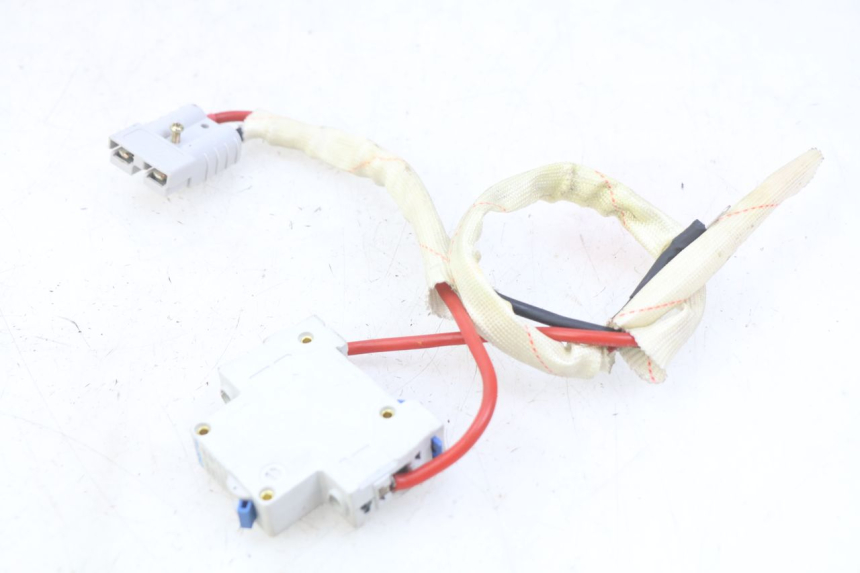 photo de INTERRUPTOR DE ENCENDIDO EFUN E2GO 1 (2017 - 2021) - Detalle de la pieza