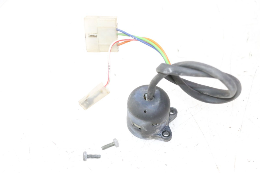 photo de INTERRUPTOR APRILIA ETX 125 (1998 - 2002) - Otra perspectiva