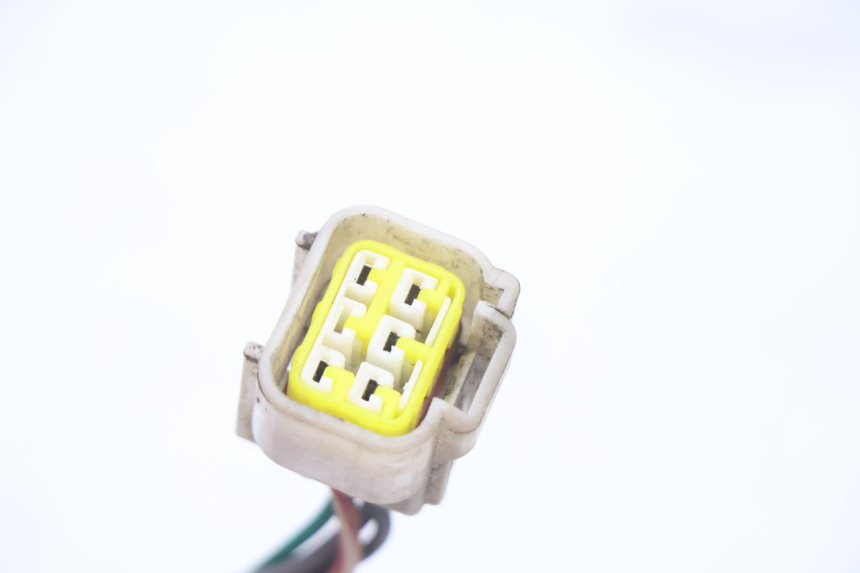 photo de INTERRUPTOR KEEWAY F-ACT NAKED 50 (2009 - 2014) - Primer plano técnico