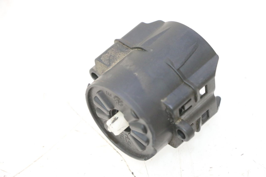 photo de INTERRUPTOR DE ENCENDIDO HONDA FES PANTHEON 125 (2003 - 2007) - Zoom estado de uso