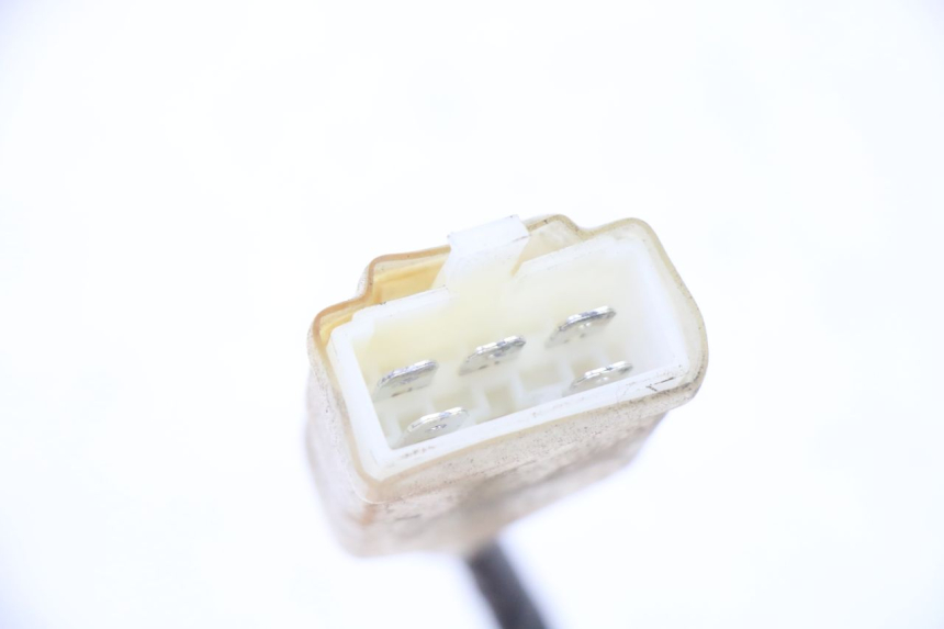 photo de INTERRUPTOR DE ENCENDIDO SYM FIDDLE 3 III 125 (2014 - 2020) - Primer plano técnico