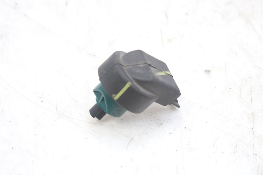 photo de INTERRUPTOR DE ENCENDIDO. PIAGGIO FLY 4T 50 (2013 - 2017) - Zoom estado de uso