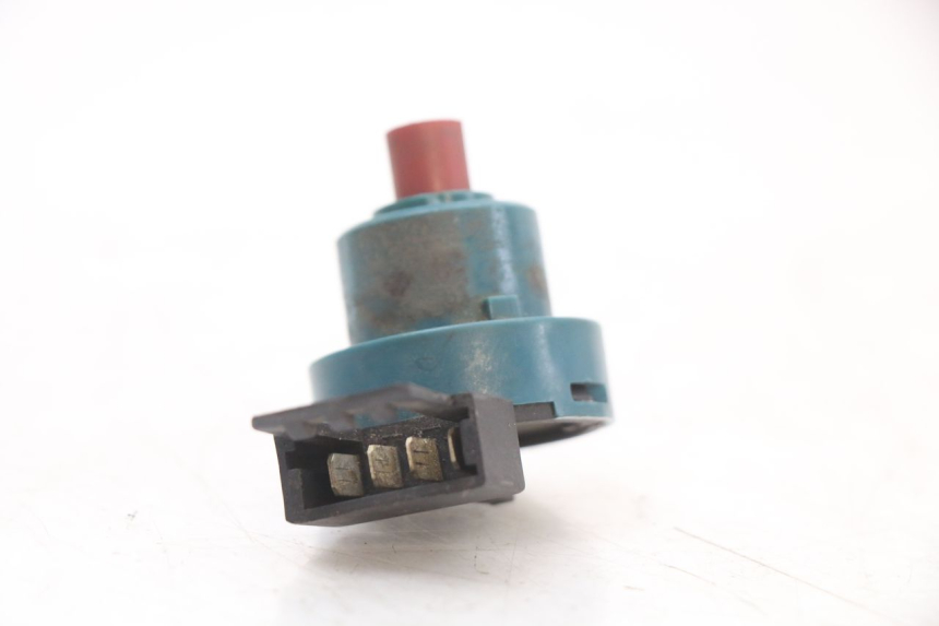 photo de INTERRUPTOR PIAGGIO FLY 4T 50 (2004 - 2010) - Otra perspectiva