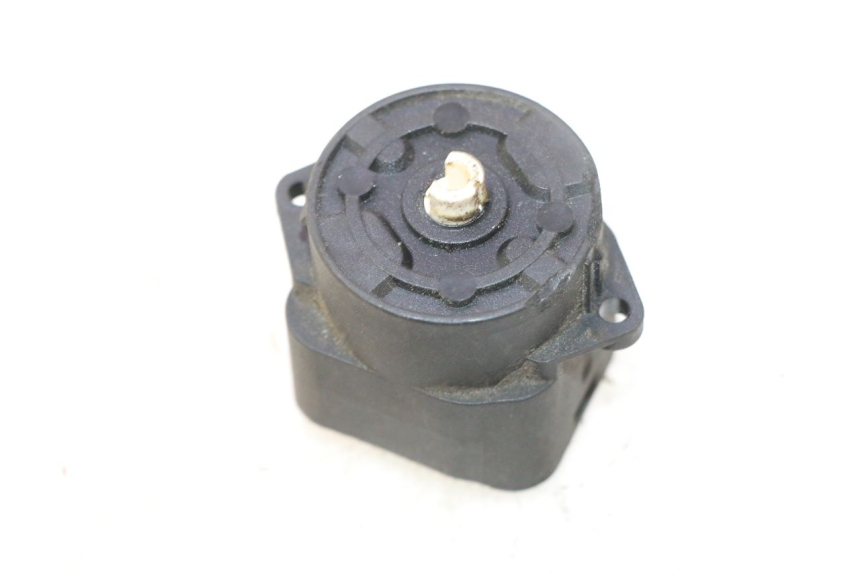 photo de INTERRUPTOR GILERA GP 800 (2007 - 2013) - Vista principal