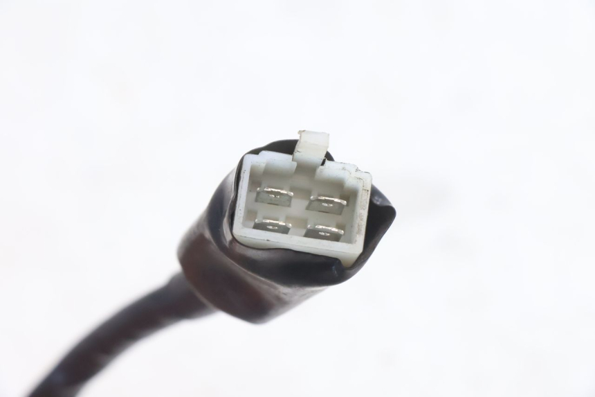 photo de INTERRUPTOR DE ENCENDIDO. PEUGEOT KISBEE 2T 50 (2010 - 2017) - Primer plano técnico