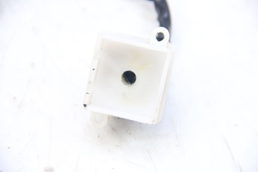 photo de INTERRUPTOR DE ENCENDIDO. PEUGEOT KISBEE 4T 50 (2018 - 2022) - Zoom estado de uso