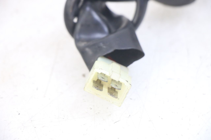 photo de INTERRUPTOR DE ENCENDIDO PEUGEOT KISBEE 4T 50 (2010 - 2017) - Zoom estado de uso