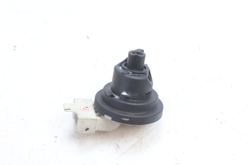 photo de INTERRUPTOR PIAGGIO LIBERTY IGET 4T 50 (2021 - 2025) - Detalle de la pieza