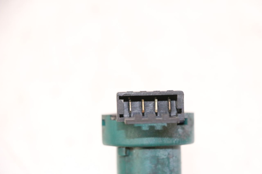 photo de CORTACONTACTO PIAGGIO LXV 4T 50 (2009 - 2013) - Detalle de la pieza