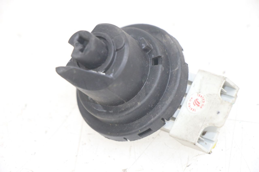 photo de INTERRUPTOR DE ENCENDIDO PIAGGIO MEDLEY 125 (2016 - 2023) - Vista principal