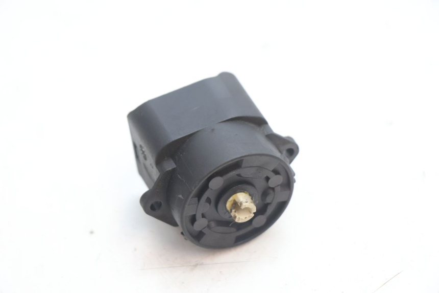photo de INTERRUPTOR PIAGGIO MP3 LT 300 (2010 - 2016) - Zoom estado de uso