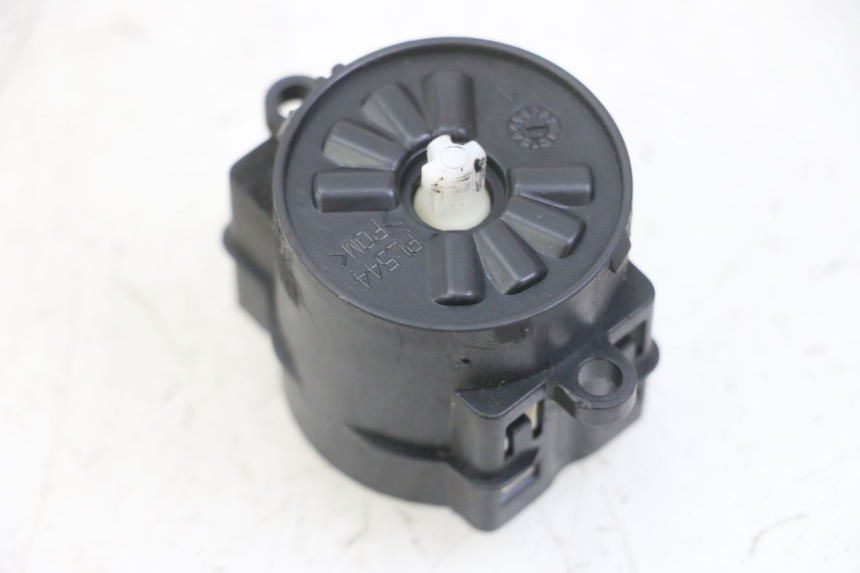 photo de INTERRUPTOR GILERA NEXUS 125 (2009 - 2013) - Detalle de la pieza