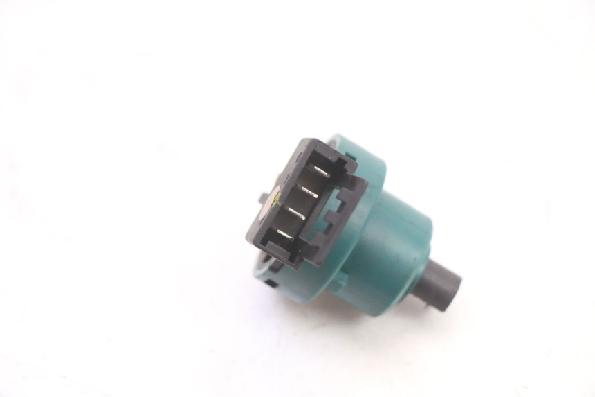 photo de INTERRUPTOR PIAGGIO NRG POWER PUREJET 50 (2018 - 2021) - Primer plano técnico