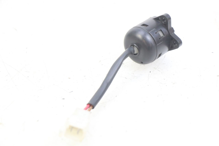 photo de INTERRUPTOR MBK OVETTO 2T 50 (2007 - 2017) - Zoom estado de uso