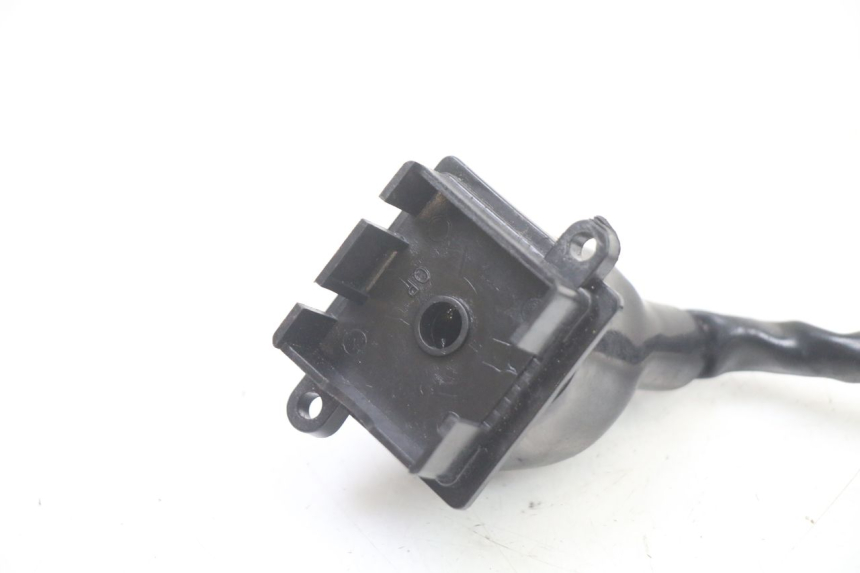 photo de INTERRUPTOR PEUGEOT CITYSTAR 125 (2011 - 2017) - Detalle de la pieza