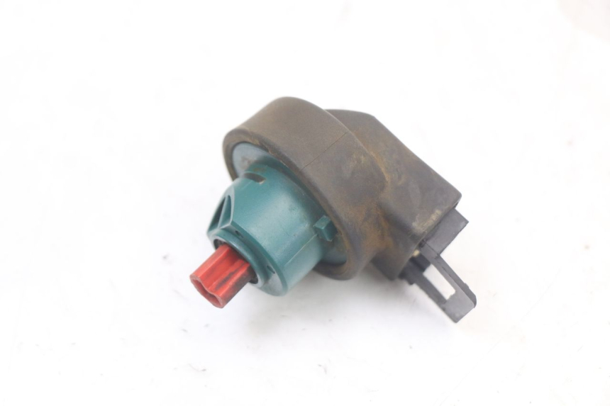 photo de INTERRUPTOR PIAGGIO BEVERLY 125 (1998 - 2005) - Zoom estado de uso