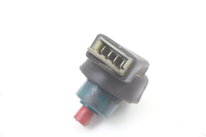 photo de INTERRUPTOR DE ENCENDIDO. PIAGGIO X8 125 (2004 - 2007) - Otra perspectiva