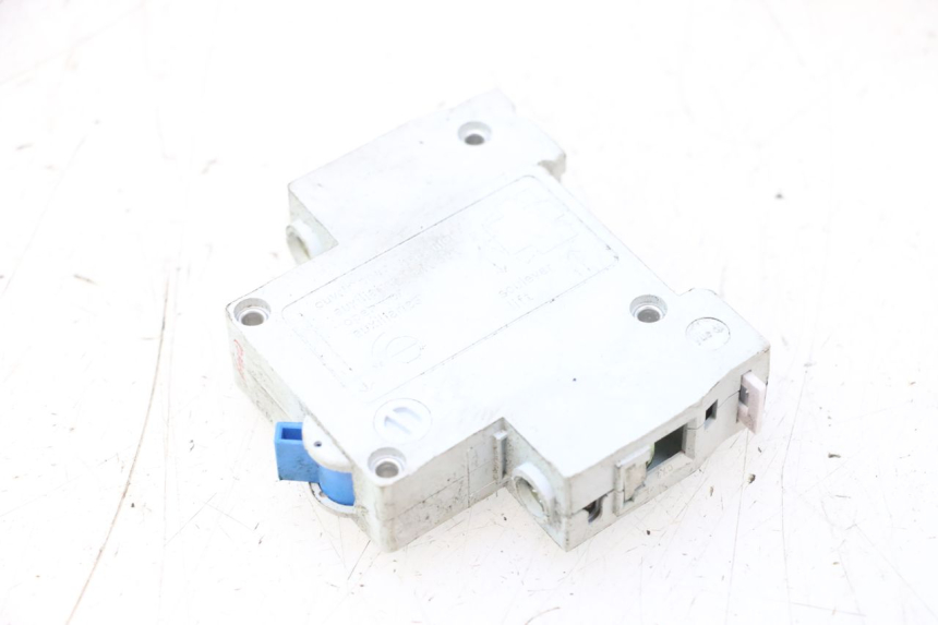 photo de INTERRUPTOR BAIKU SAKURA 1 (2021 - 2025) - Otra perspectiva