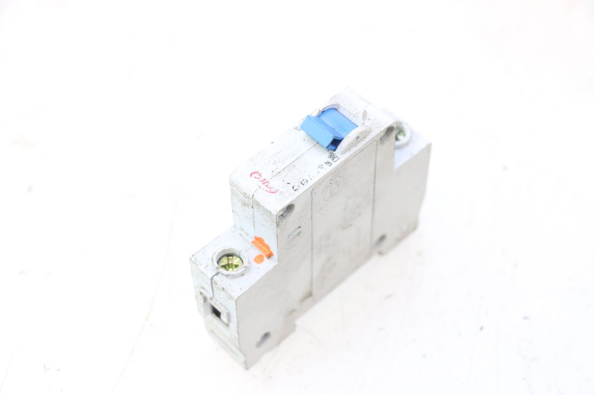 photo de INTERRUPTOR BAIKU SAKURA 1 (2021 - 2025) - Primer plano técnico