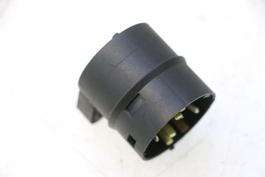 photo de INTERRUPTOR PEUGEOT SATELIS 125 (2006 - 2009) - Zoom estado de uso
