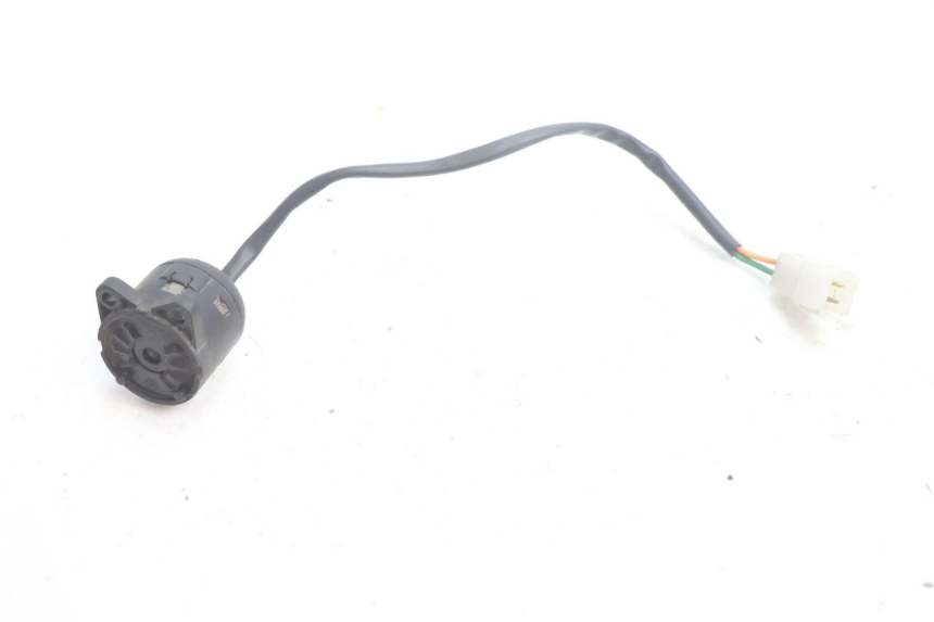 photo de INTERRUPTOR APRILIA SCARABEO GT 125 (1999 - 2007) - Vista principal