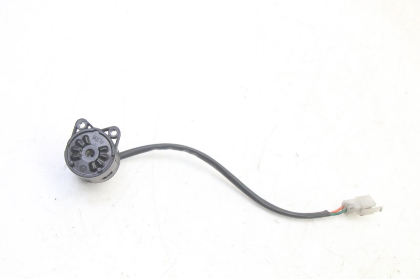 photo de INTERRUPTOR APRILIA SCARABEO GT TOURING 125 (1999 - 2005) - Vista principal