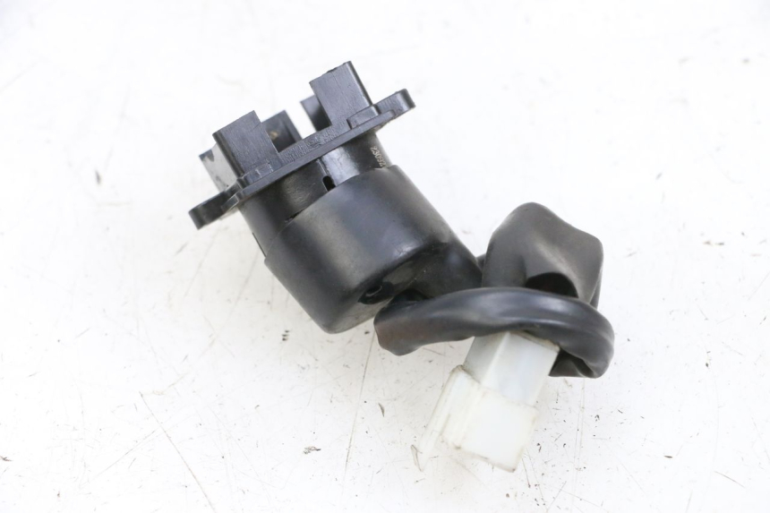 photo de INTERRUPTOR PEUGEOT SPEEDFIGHT 4 4T EFI 50 (2021 - 2025) - Otra perspectiva