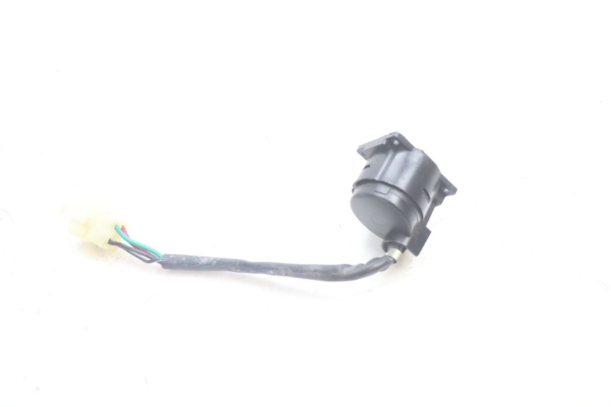 photo de INTERRUPTOR RAZZO STEED 125 (2012 - 2018) - Zoom estado de uso