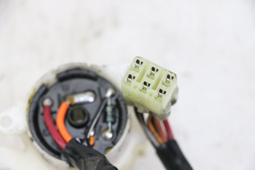 photo de INTERRUPTOR SUZUKI BURGMAN 125 (2015 - 2017) - Otra perspectiva