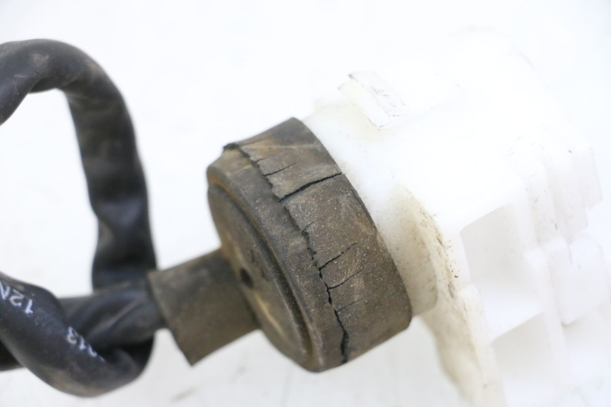 photo de INTERRUPTOR DE ENCENDIDO. PEUGEOT TWEET 4T 50 (2014 - 2019) - Zoom estado de uso