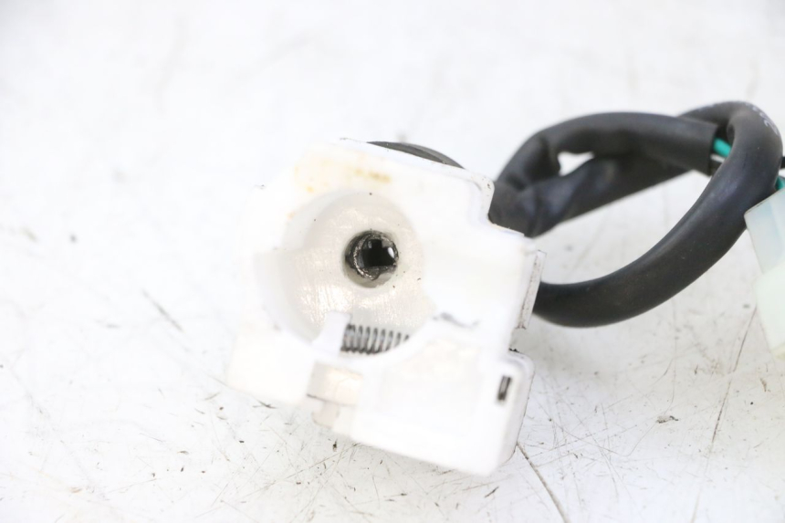 photo de INTERRUPTOR DE ENCENDIDO. PEUGEOT TWEET 4T 50 (2018 - 2022) - Detalles de los puntos de fijación