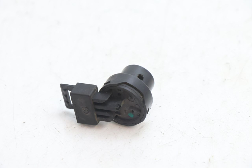 photo de INTERRUPTOR PIAGGIO TYPHOON 50 (2000 - 2009) - Otra perspectiva