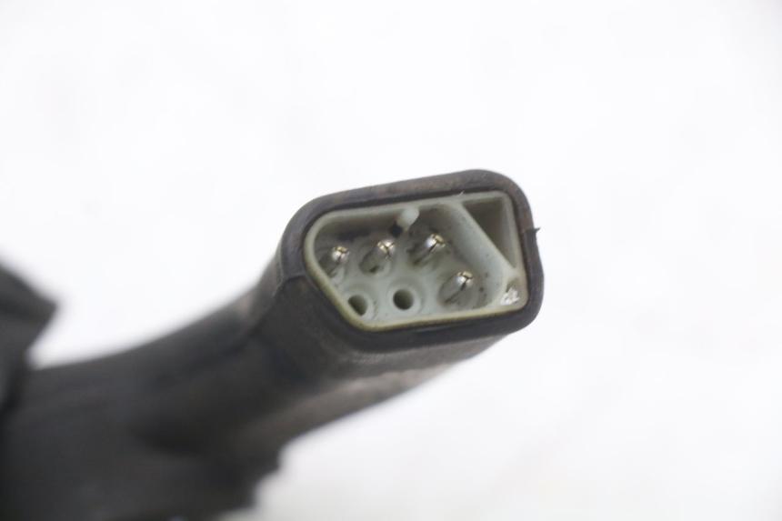 photo de INTERRUPTOR DE ENCENDIDO PIAGGIO TYPHOON 80 (1994 - 1997) - Otra perspectiva