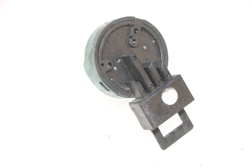 photo de INTERRUPTOR DE ENCENDIDO. PIAGGIO VESPA LX 2T 50 (2005 - 2013) - Zoom estado de uso