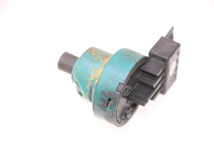photo de INTERRUPTOR DE ENCENDIDO. PIAGGIO VESPA LX 2T 50 (2005 - 2013) - Otra perspectiva