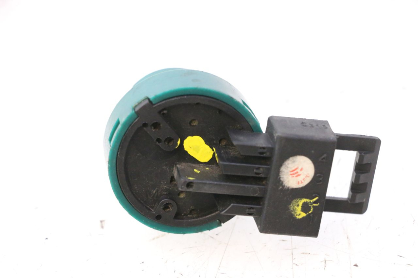 photo de INTERRUPTOR DE ENCENDIDO PIAGGIO VESPA PRIMAVERA 2T 50 (2013 - 2018) - Detalle de la pieza