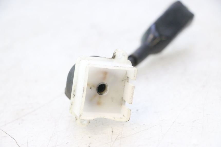 photo de INTERRUPTOR PEUGEOT VIVACITY NEW 2T 50 (2008 - 2017) - Primer plano técnico