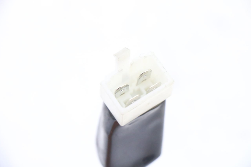 photo de INTERRUPTOR PEUGEOT VIVACITY NEW 4T 50 (2008 - 2017) - Otra perspectiva