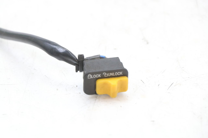 photo de INTERRUPTOR DE ENCENDIDO SYM X-PRO 4T 50 (2014 - 2021) - Otra perspectiva