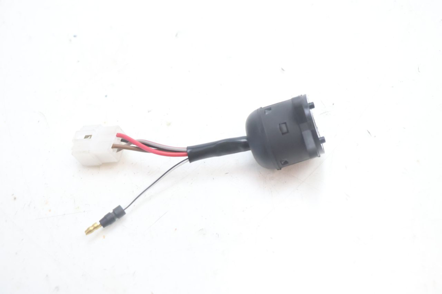 photo de INTERRUPTOR DE ENCENDIDO. YAMAHA YP MAJESTY 125 (2007 - 2010) - Zoom estado de uso