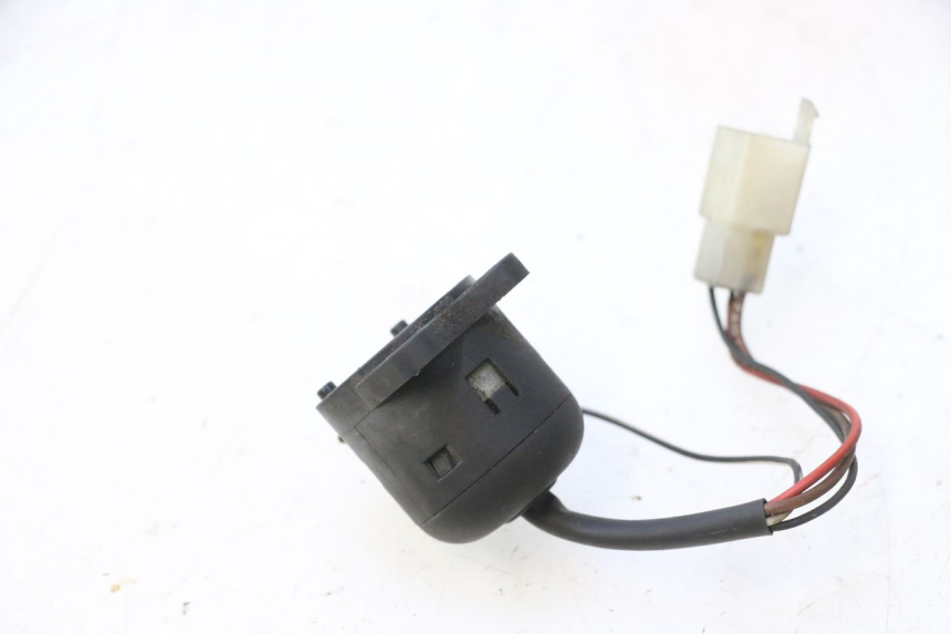 photo de INTERRUPTOR YAMAHA YP MAJESTY 125 (1998 - 2001) - Detalle de la pieza