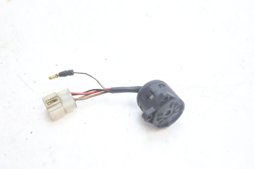 photo de INTERRUPTOR DE ENCENDIDO YAMAHA YP MAJESTY 125 (2002 - 2006) - Vista principal