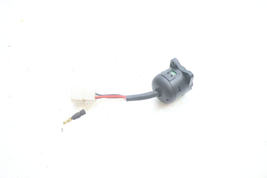 photo de INTERRUPTOR DE ENCENDIDO YAMAHA YP MAJESTY 125 (2002 - 2006) - Zoom estado de uso