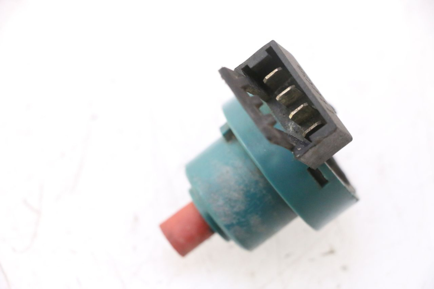 photo de INTERRUPTOR DE ENCENDIDO. PIAGGIO ZIP 2T 50 (2009 - 2019) - Otra perspectiva