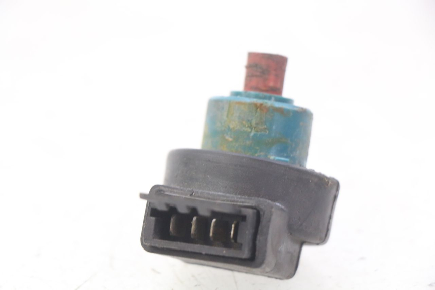 photo de INTERRUPTOR DE ENCENDIDO PIAGGIO ZIP 4T 50 (2018 - 2020) - Zoom estado de uso