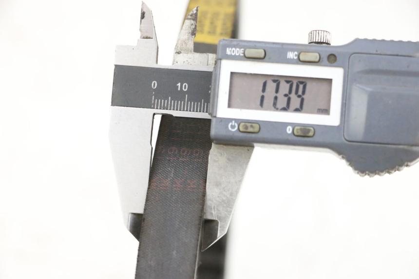 photo de CORREA PEUGEOT KISBEE 2T 50 (2010 - 2017) - Detalle de la pieza