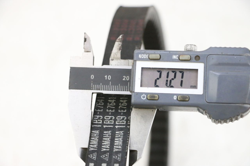 photo de CORREA YAMAHA XMAX X-MAX 125 (2006 - 2009) - Detalle de la pieza